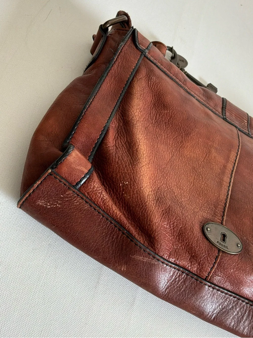 Fossil Brown Leather Messenger Crossbody Bag Vintage Satchel Key Charm